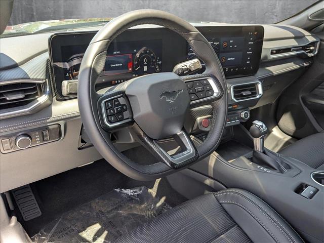 2025 Ford Mustang EcoBoost Premium photo 3