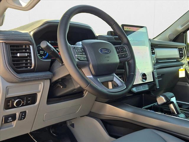 2025 Ford F-150 Lightning photo 3