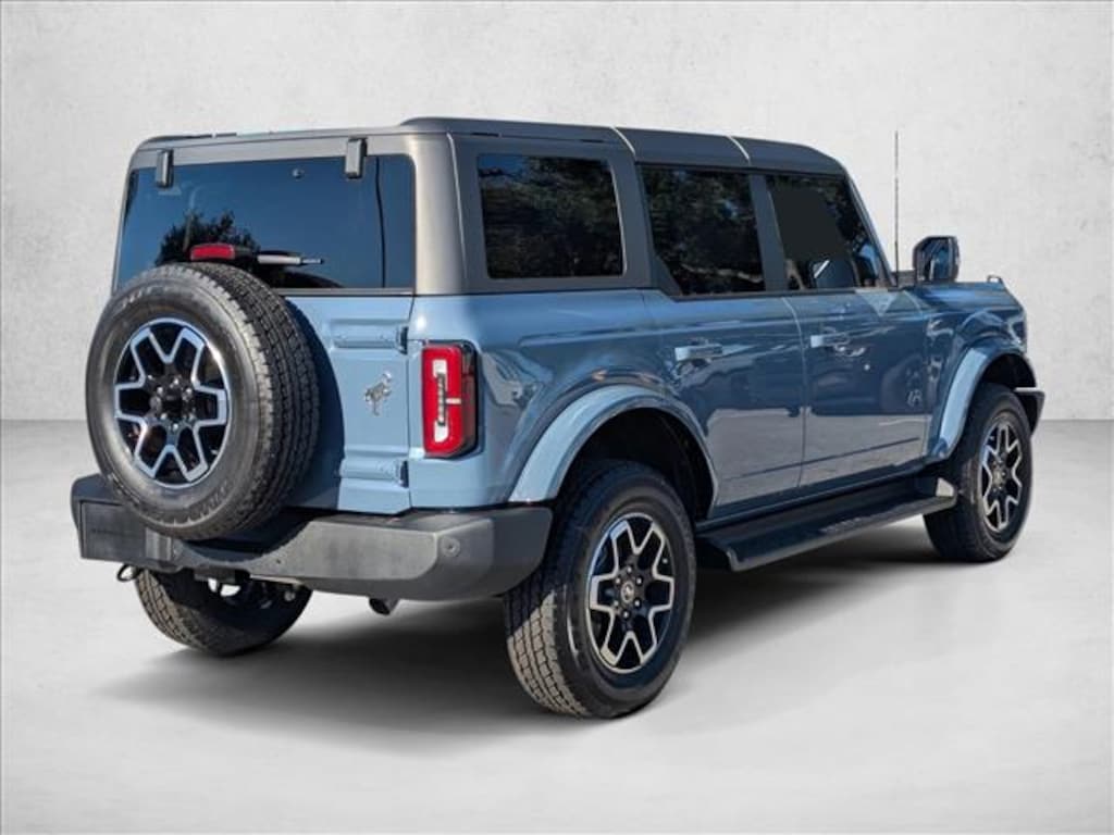 New 2025 Ford Bronco Outer Banks SUV