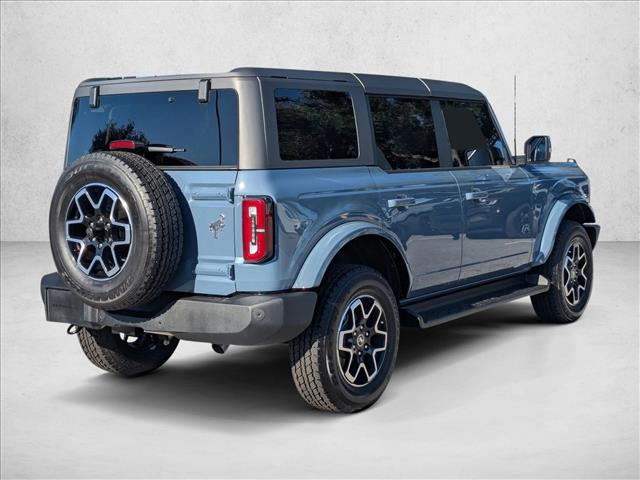 2025 Ford Bronco Outer Banks photo 2