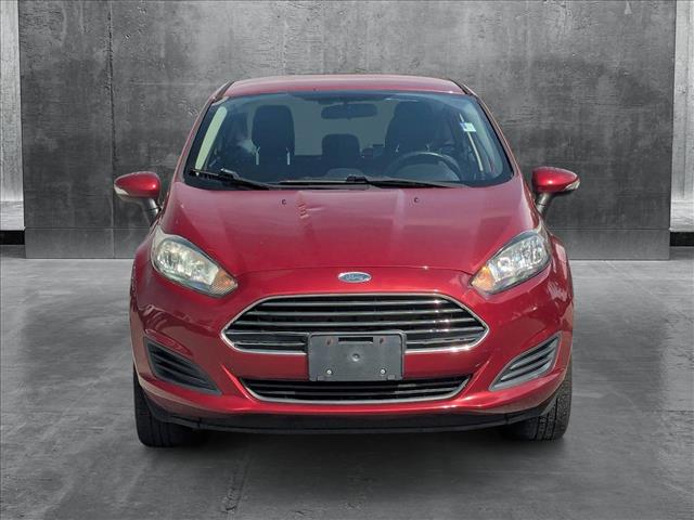 2016 Ford Fiesta SE photo 2