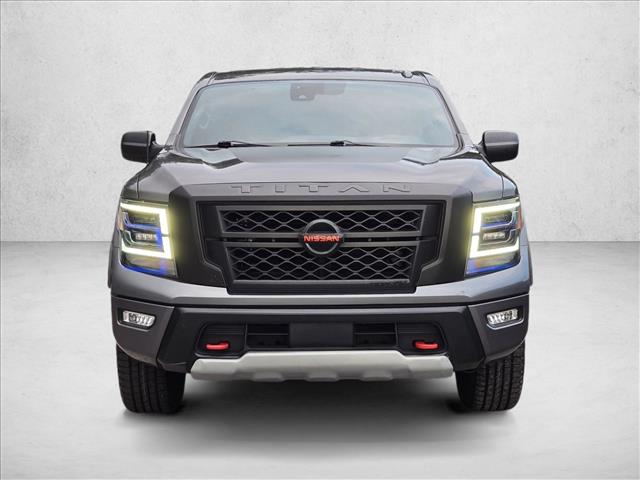 2021 Nissan Titan Crew Cab PRO-4X photo 2