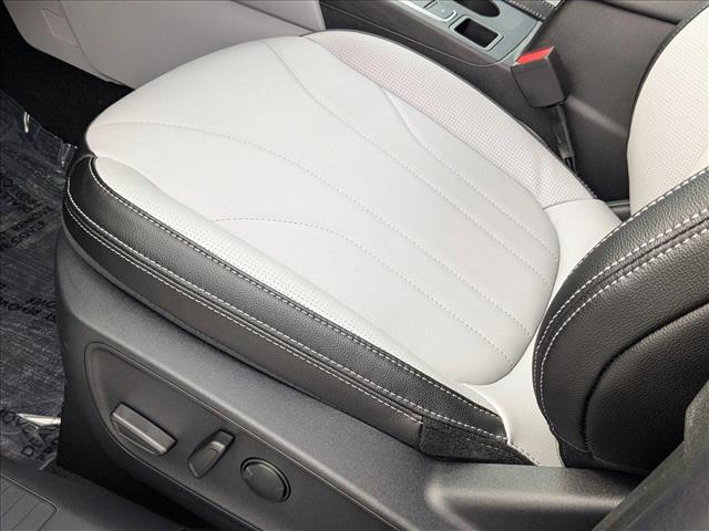 2025 Ford Escape Premium photo 4