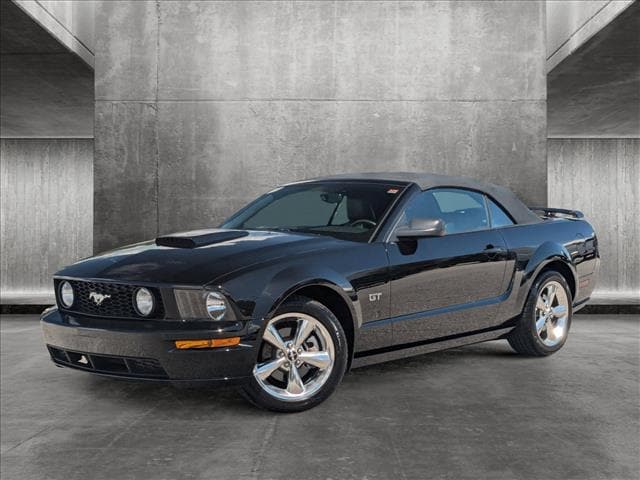 Used 2008 Ford Mustang GT Premium with VIN 1ZVHT85H885169959 for sale in Saint Petersburg, FL