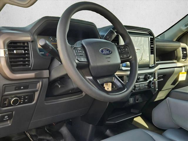 2025 Ford F-150 XL photo 3