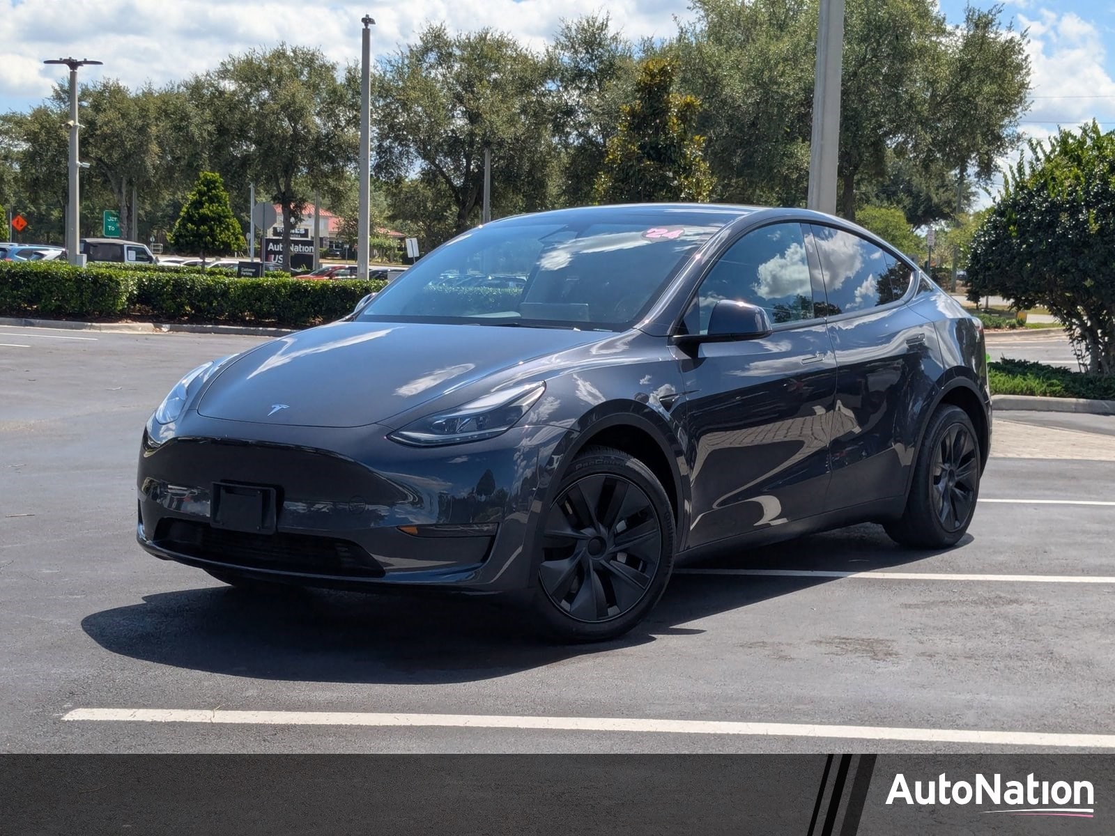2024 Tesla Model Y Long Range Dual Motor All-Wheel Drive's photo