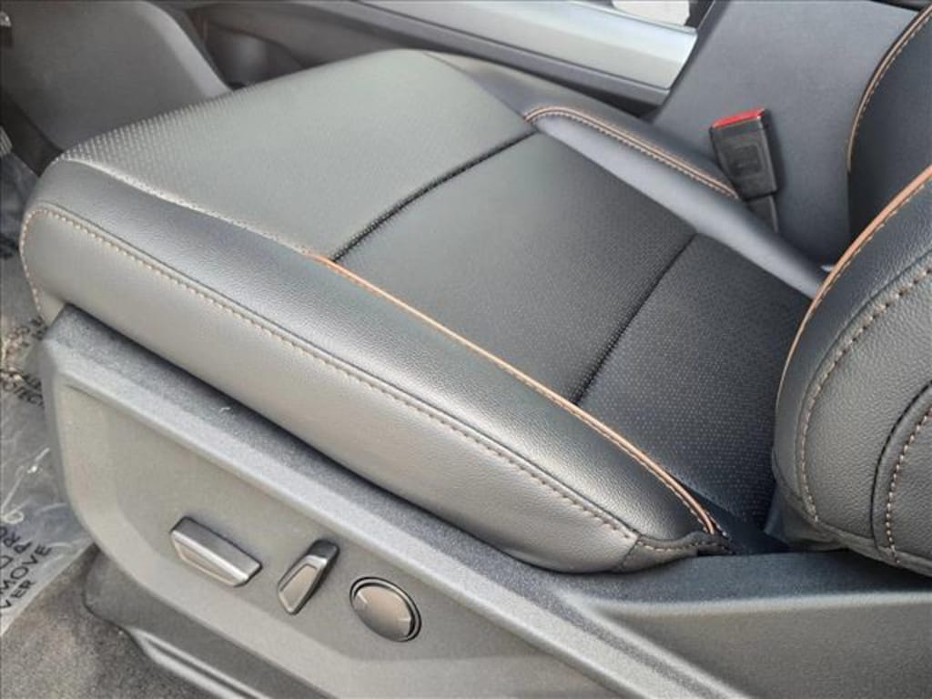 New 2026 Ford F-250 LARIAT Truck Crew Cab