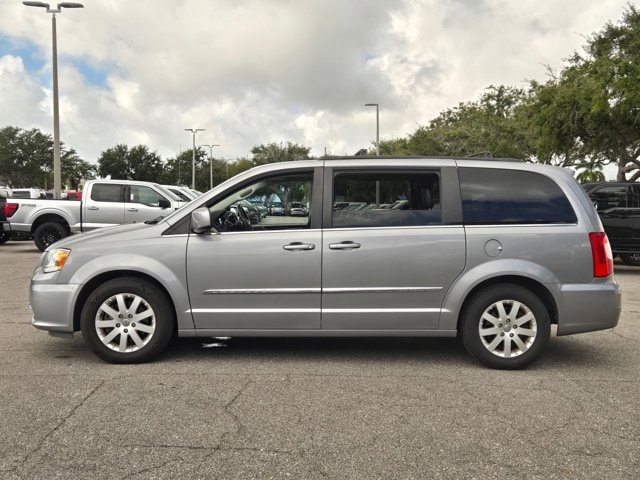 Image of 2016 Chrysler Town & Country Touring Van LWB Passenger