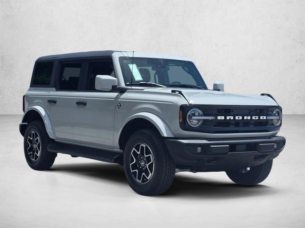 New 2026 Ford Bronco Outer Banks SUV