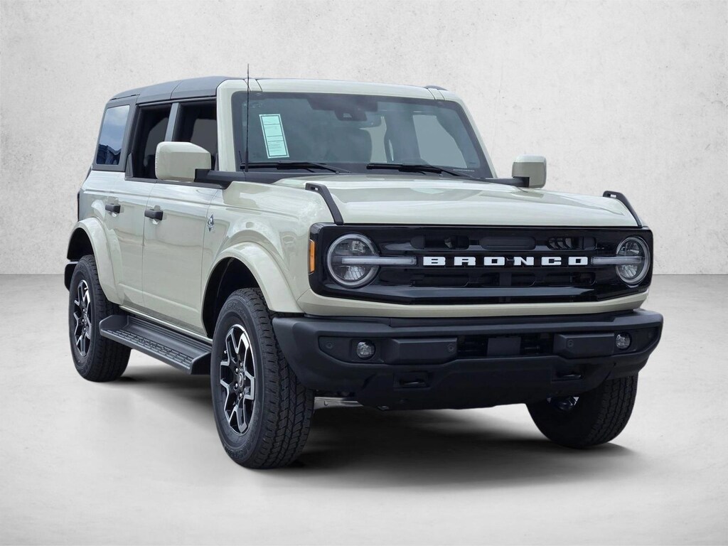 New 2026 Ford Bronco Outer Banks SUV