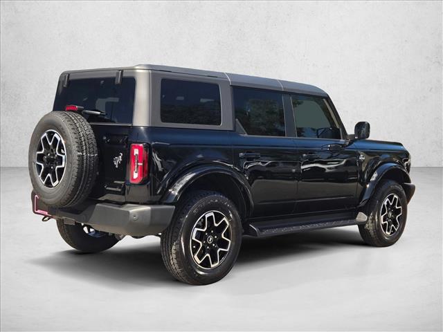 2025 Ford Bronco Outer Banks photo 2