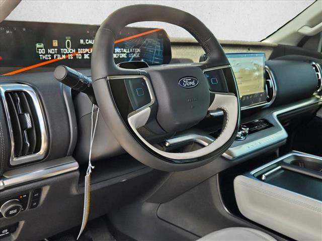 2025 Ford Expedition MAX Platinum photo 3