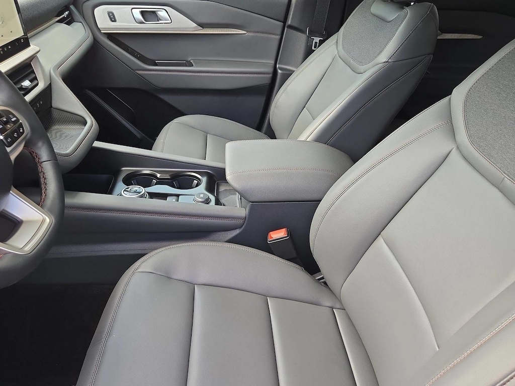 New 2026 Ford Explorer Active w/200A Pkg SUV