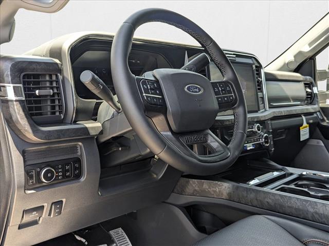 2025 Ford F-250 Lariat photo 3