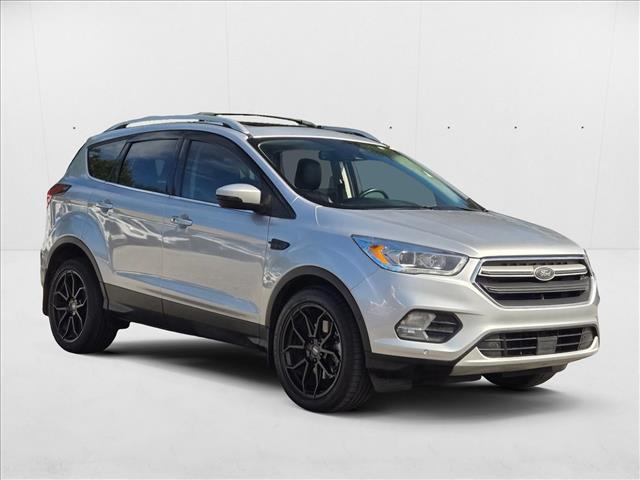 2019 Ford Escape Titanium photo 3