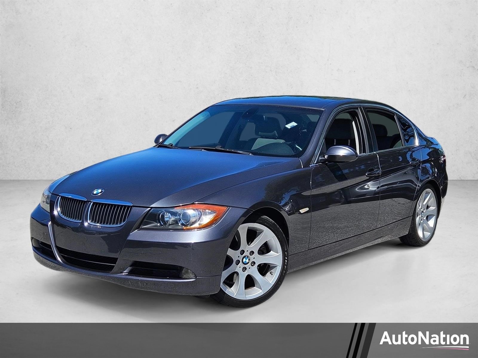 2006 BMW 3 Series 330i's photo
