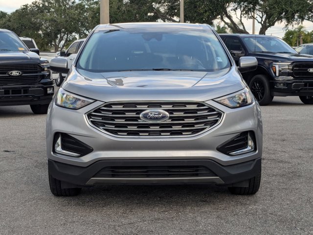 2022 Ford Edge SEL photo 2