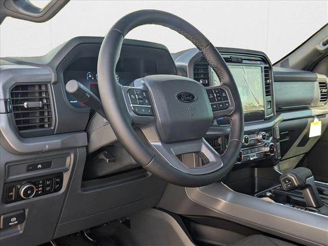 2025 Ford F-150 XLT photo 3