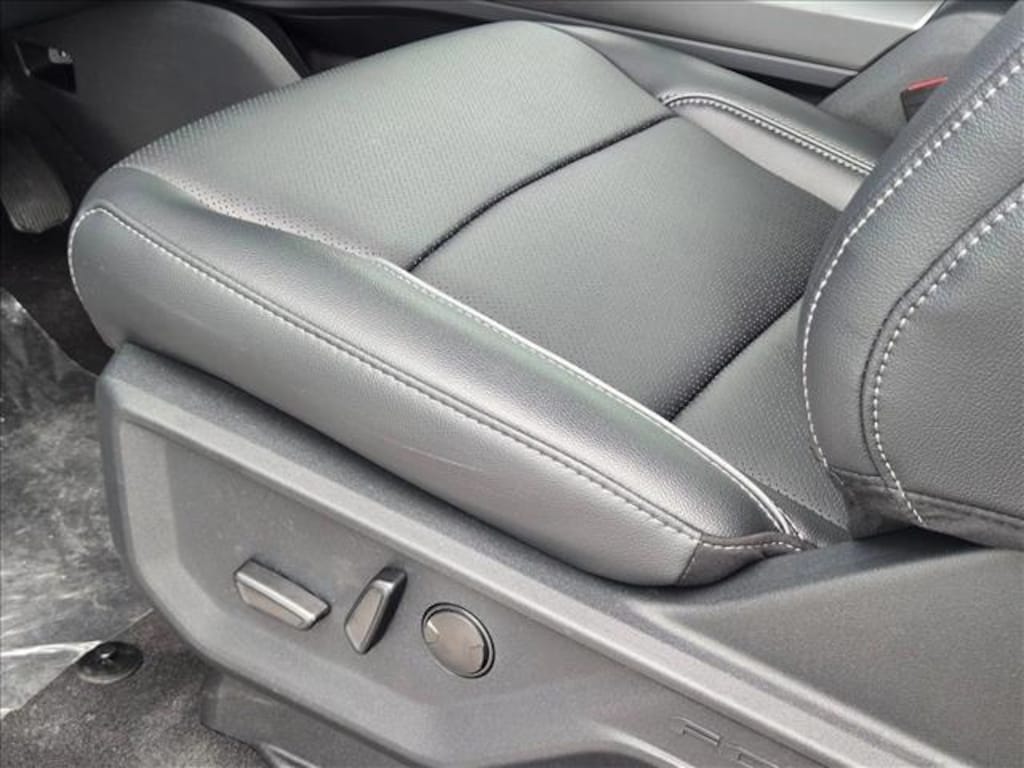 New 2026 Ford F-150 LARIAT Truck SuperCrew Cab