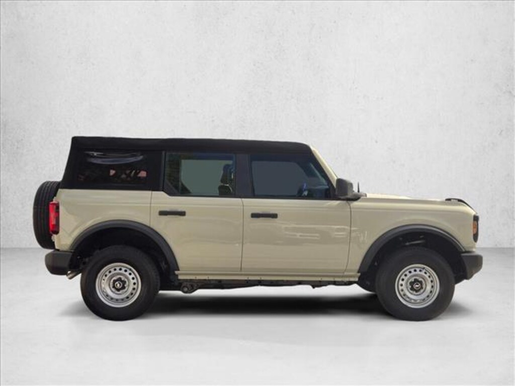 Used 2025 Ford Bronco Base SUV