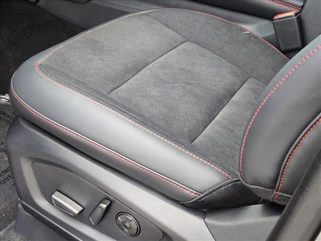 2025 Ford Explorer ST photo 4