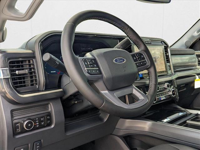 2025 Ford F-250 Lariat photo 3
