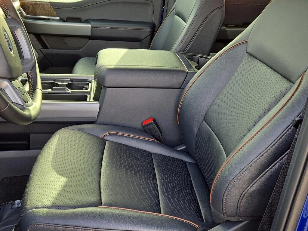 New 2026 Ford F-250 LARIAT Truck Crew Cab