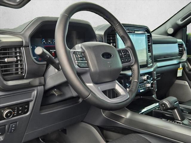 2025 Ford F-150 Lariat photo 3