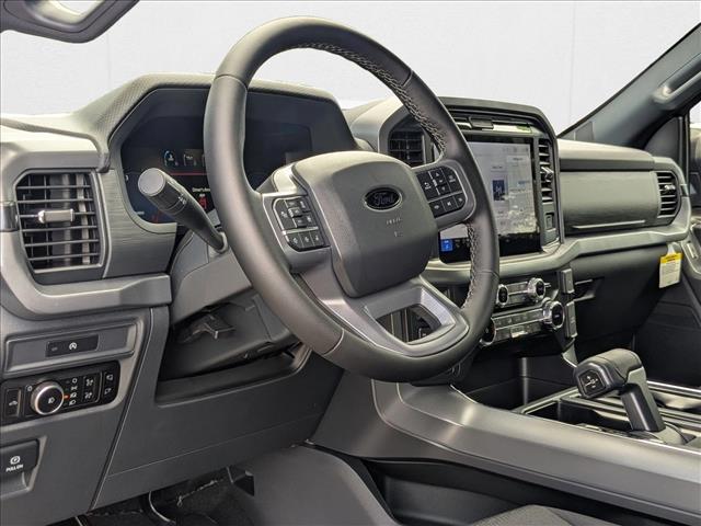 2025 Ford F-150 XLT photo 3