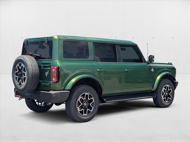 2025 Ford Bronco Outer Banks photo 2