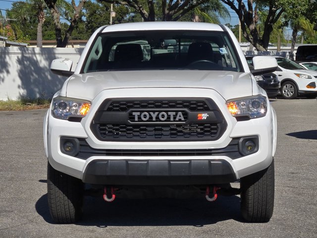 2020 Toyota Tacoma SR5 Double Cab V6 photo 2