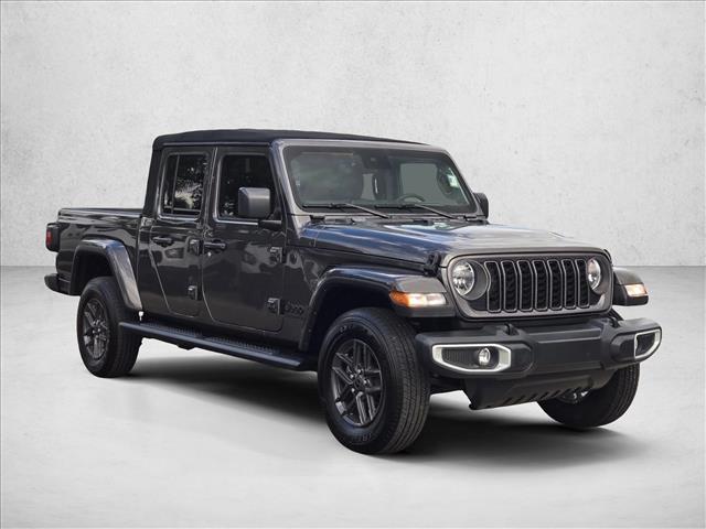 2024 Jeep Gladiator Sport S photo 3