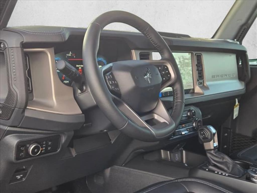 New 2025 Ford Bronco Outer Banks SUV