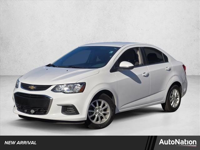 2020 Chevrolet Sonic LT's photo
