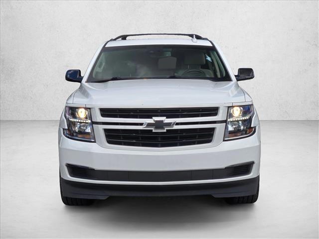 2018 Chevrolet Suburban LT photo 2