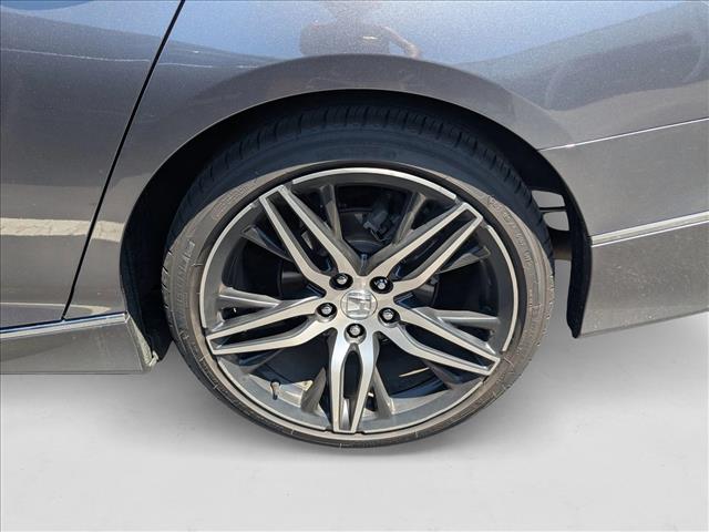 2021 Honda Accord Touring 2.0T photo 3