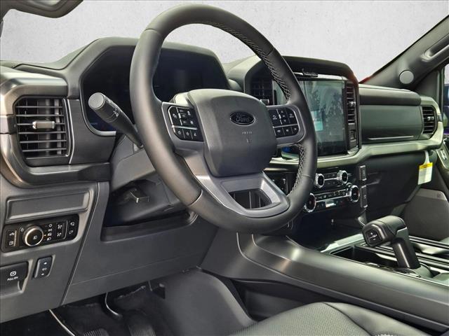 2025 Ford F-150 Lariat photo 3