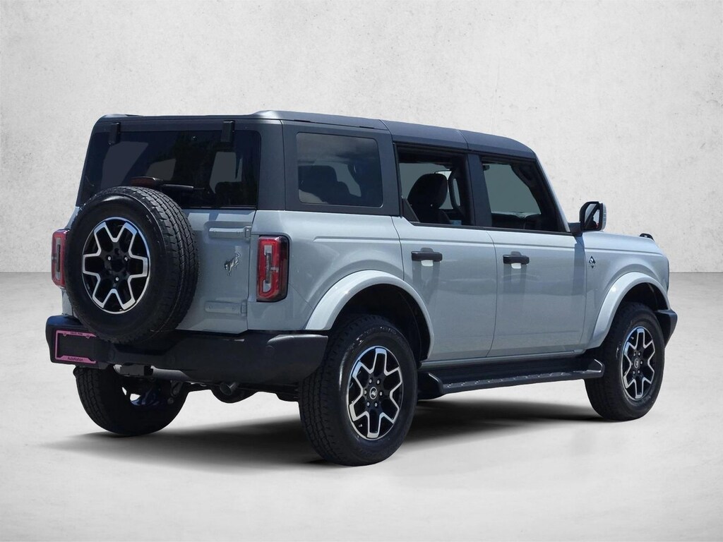 New 2026 Ford Bronco Outer Banks SUV