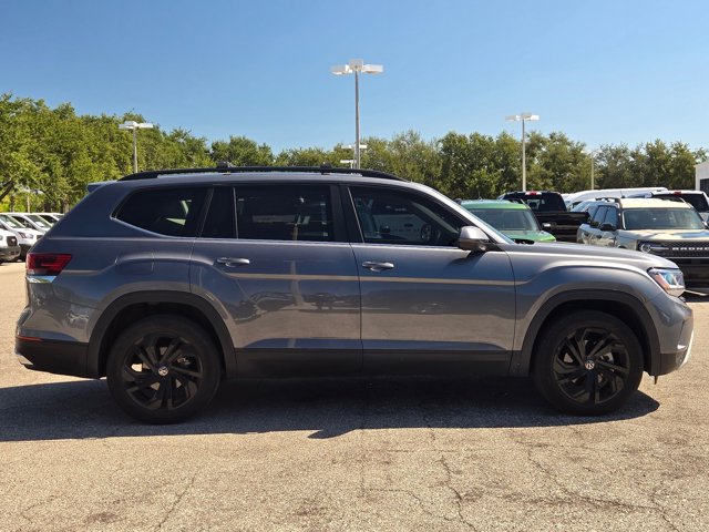 2022 Volkswagen Atlas SE Technology photo 3