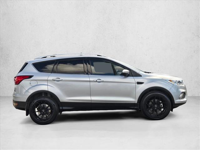 2019 Ford Escape Titanium photo 4