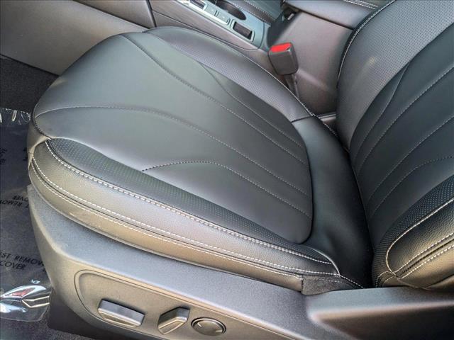 2025 Ford Escape Premium photo 4