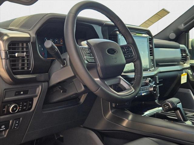 2025 Ford F-150 Lariat photo 3