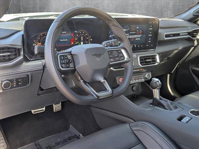 2025 Ford Mustang EcoBoost Premium photo 3