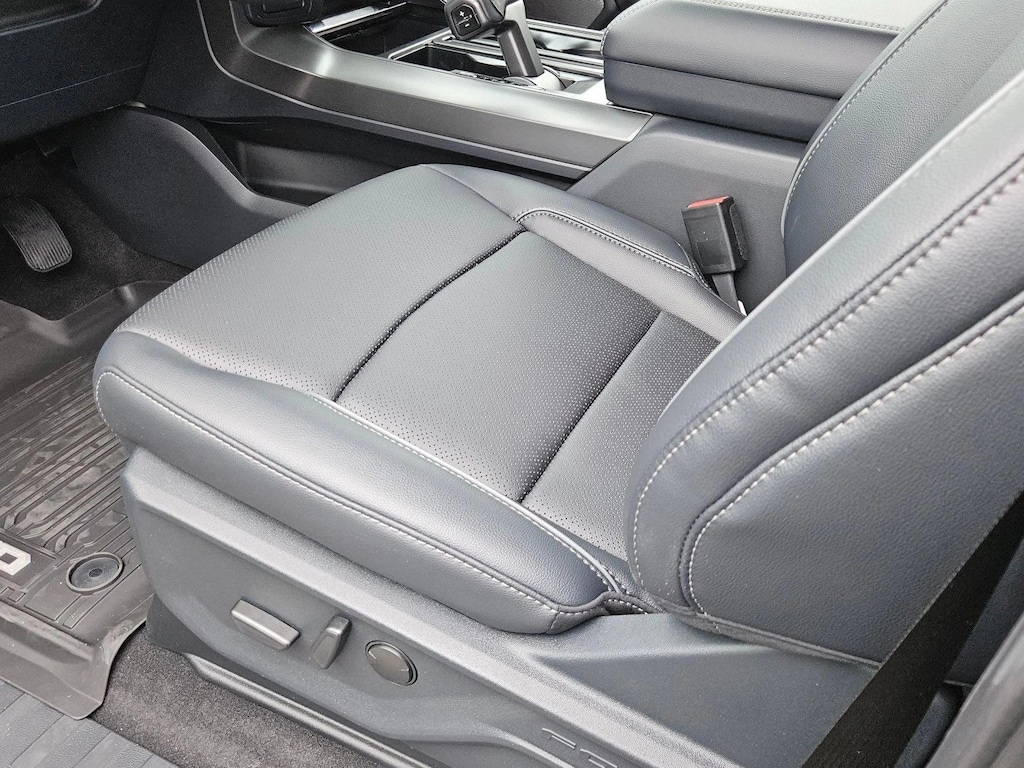 New 2026 Ford F-150 LARIAT Truck SuperCrew Cab