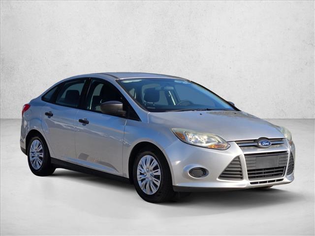 2014 Ford Focus Sedan photo 3