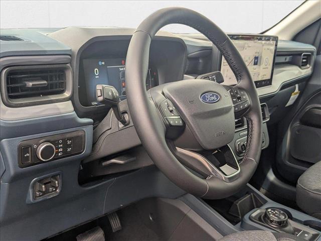 2025 Ford Maverick XLT photo 2