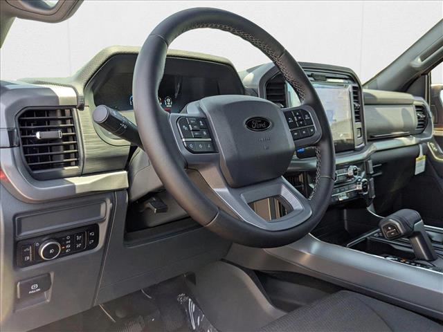 2025 Ford F-150 XLT photo 3