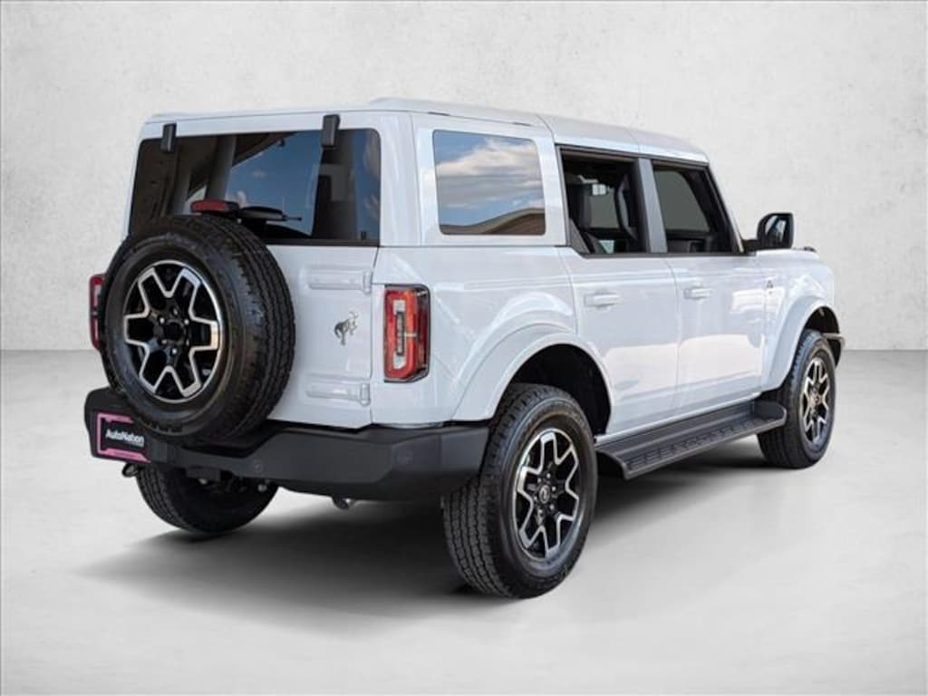 New 2025 Ford Bronco Outer Banks SUV