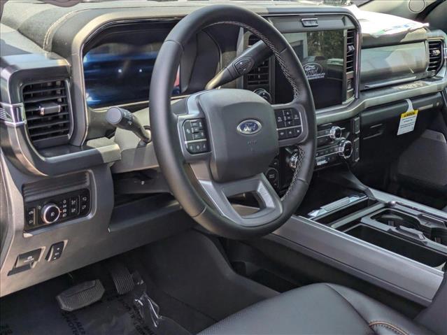 2025 Ford F-350 Lariat photo 3