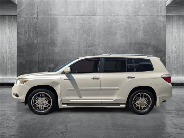 Image 8 of 2010 Toyota Highlander Limited SUV